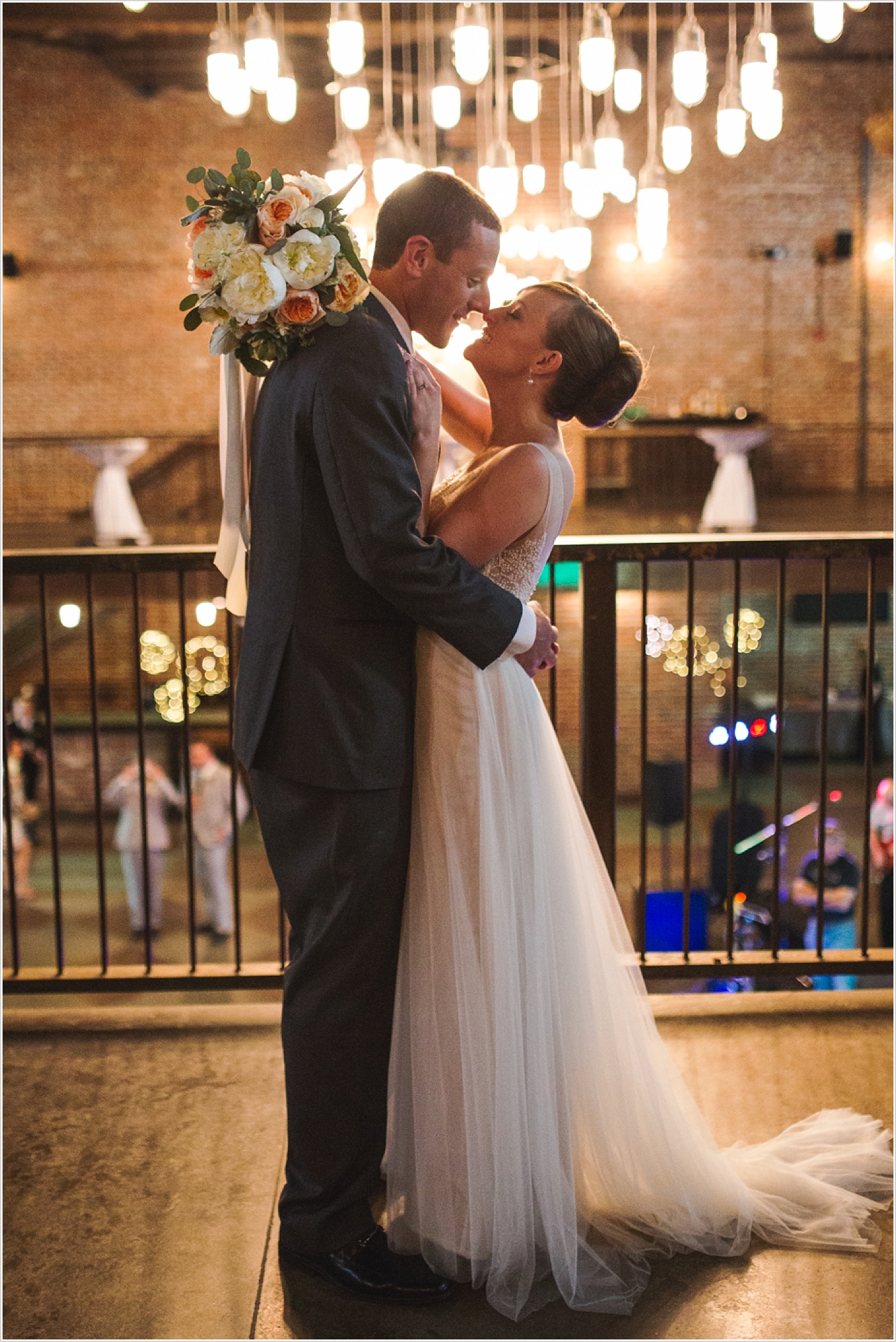 kellylemonphotography_a downtown denver Jewish wedding at Mile High station Photos-44_web