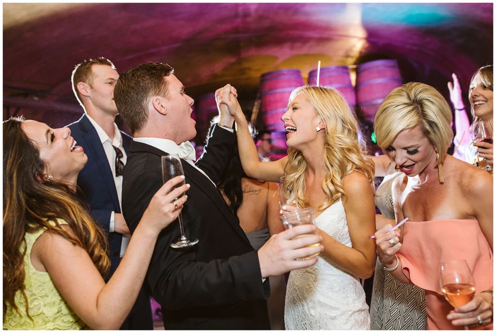 karmavineyardsweddinglakechelanseattleintimateweddingphotographer