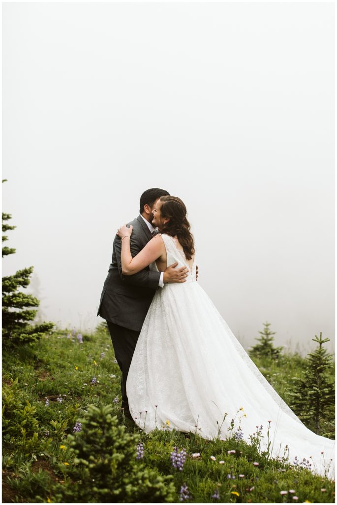 kellylemonphotographymountrainierelopementpnwweddingphotographer kellylemonphotographymountrainierelopementpnwweddingphotographer