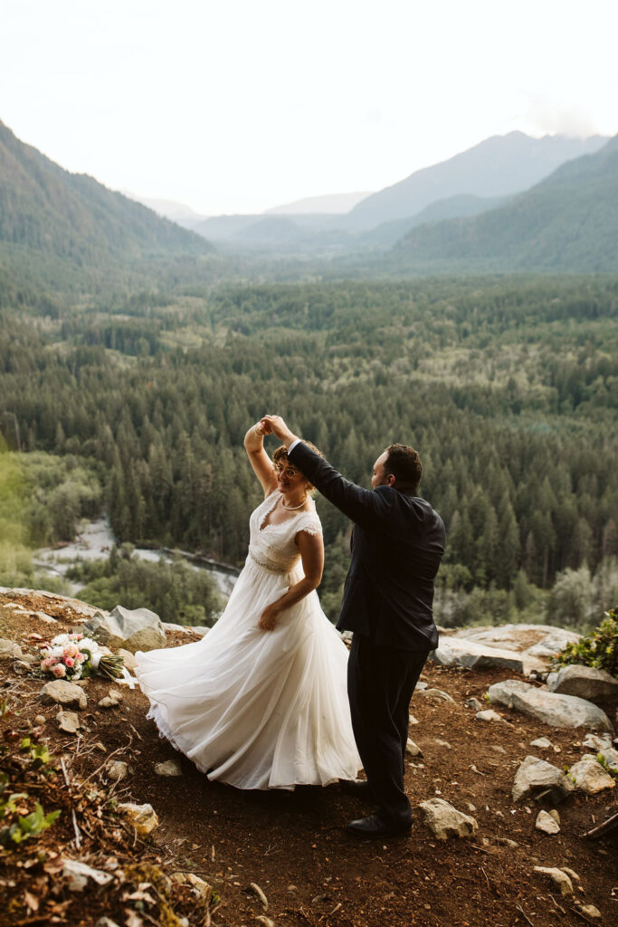 snoqualmie valley elopement